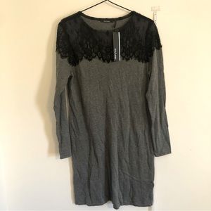 Daisy Fuentes grey sweater dress with black lace size Large NWT long sleeve